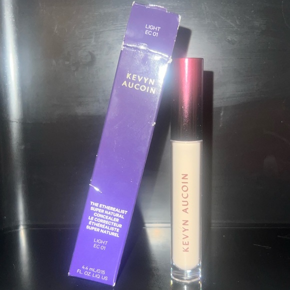 Kevyn Aucoin The Etherealist Super Natural Concealer-Light EC 01. Fair, Light - Picture 2 of 7